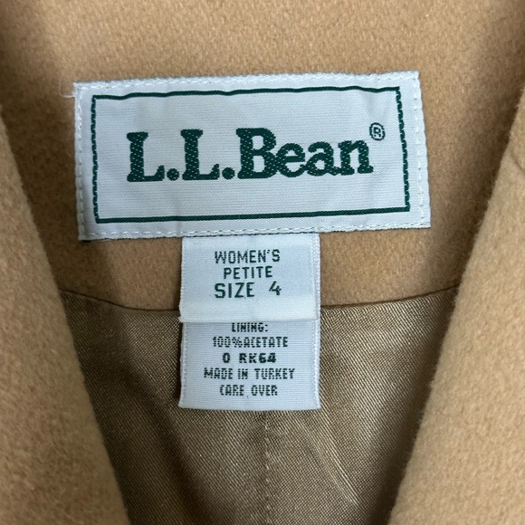 L.L. Bean Classic Wool Cashmere Blend Coat Size 4P - Picture 6 of 7